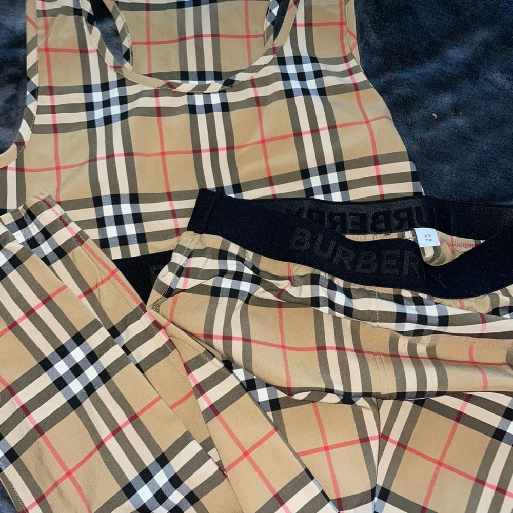 Burberry legging set /sports bra